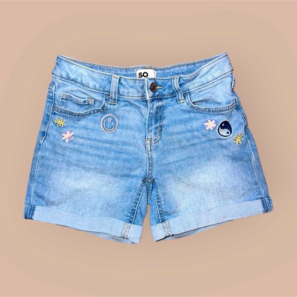 SO Girls Bermuda Denim Shorts Size 12 Light Wash Cuffed Stretch Smiley Flower